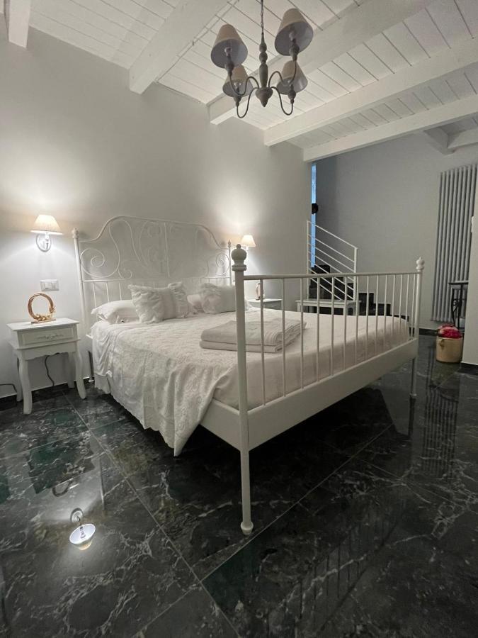 Supriani Luxury B&B アックアヴィーヴァ・デッレ・フォンティ エクステリア 写真