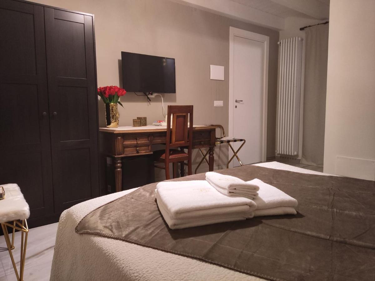 Supriani Luxury B&B アックアヴィーヴァ・デッレ・フォンティ エクステリア 写真